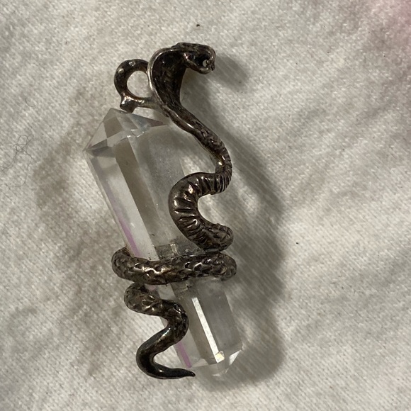 Jewelry - Snake 🐍 pendant on crystal
